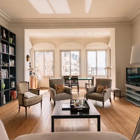 Beautiful Seafront Apartment Lejlighed *