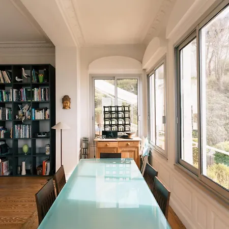 Beautiful Seafront Apartment *