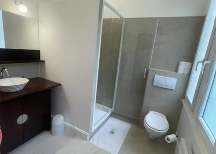 Beautiful 90m Seafront Apartamento *